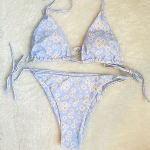 Baby blue daisy string bikini set